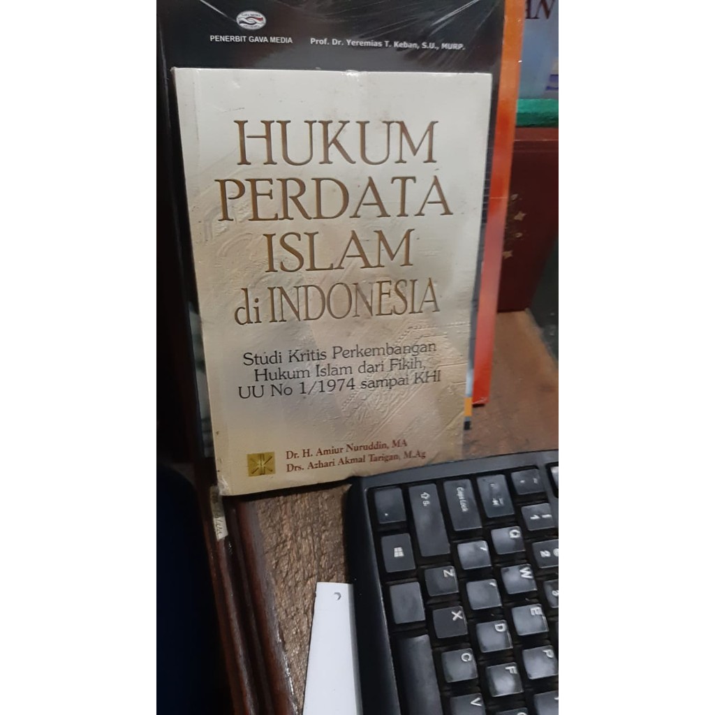 Buku Hukum Perdata Islam Di Indonesia Amiur Nuruddin - Azhari Akmal ...