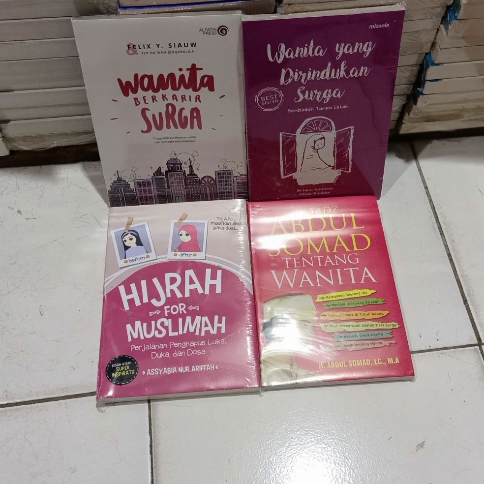 PAKET 4 BUKU WANITA MUSLIMAH : Hijrah for Muslimah, Wanita Yang