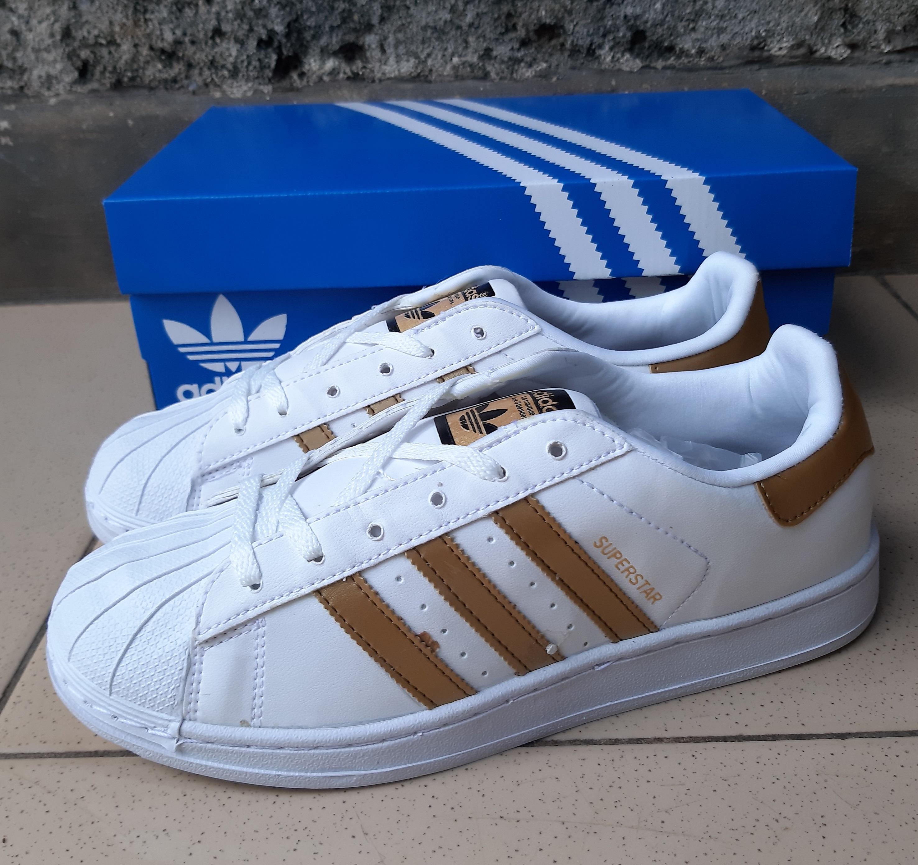sepatu sneaker wanita super star