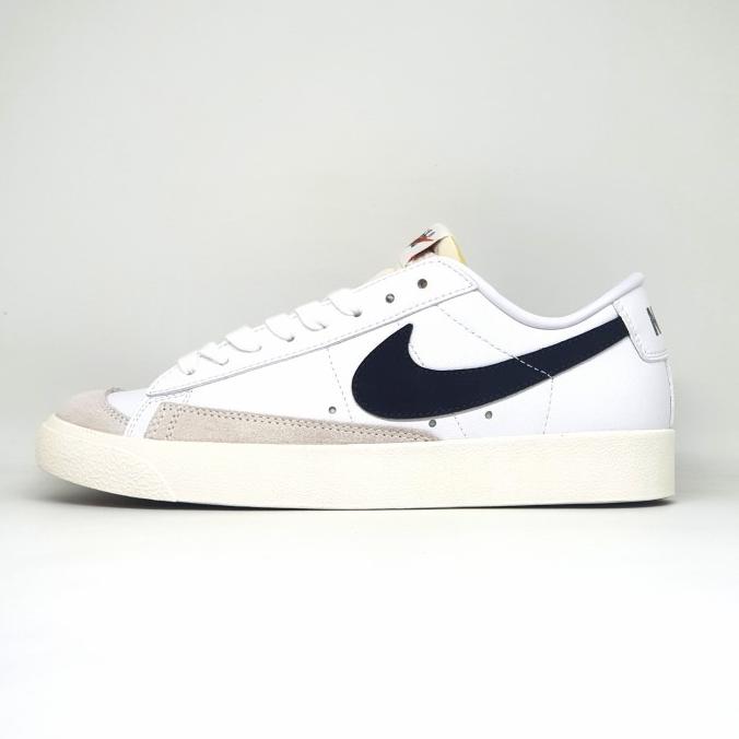 dunk low blazer