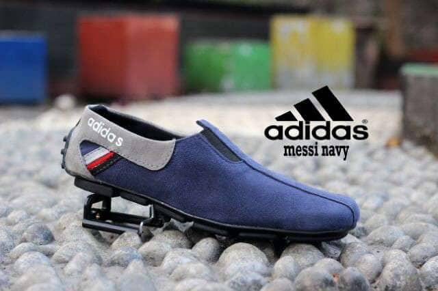 harga adidas messi