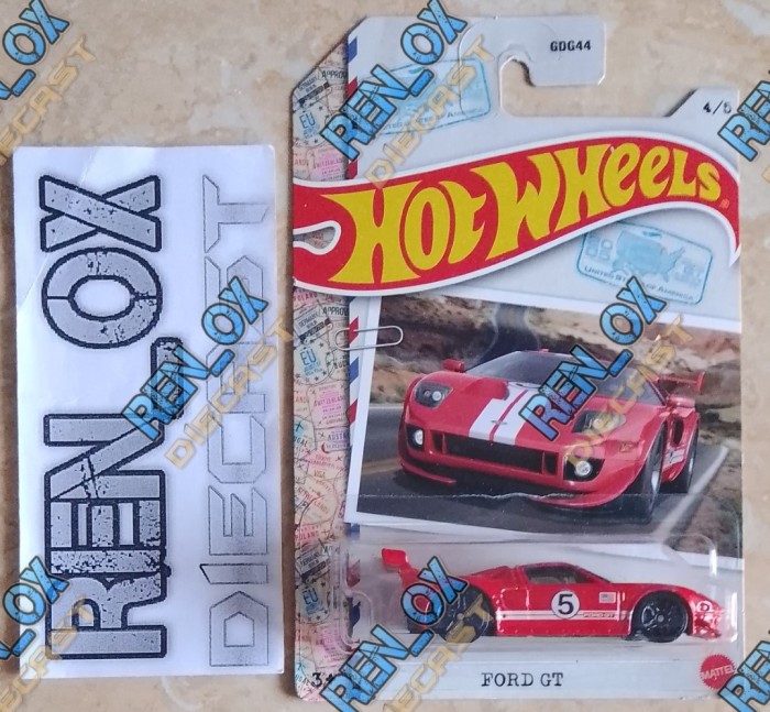 Hot Wheels 2022 Ford GT Diecast Car - Red, World Class Racers Series (4/5)