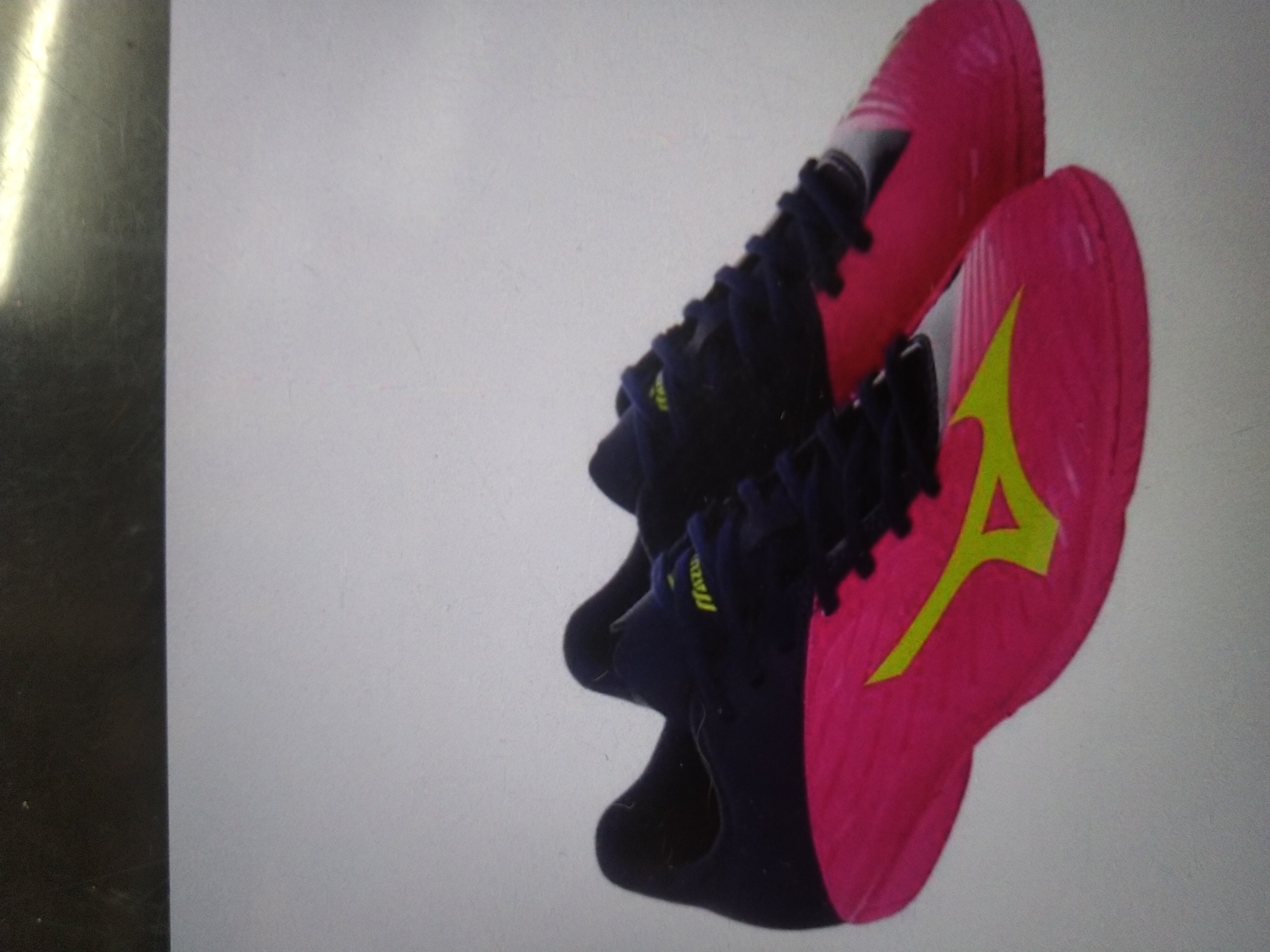 sepatu mizuno futsal