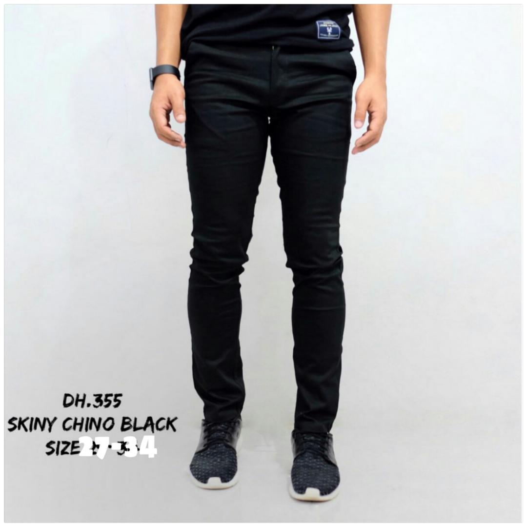 Celana panjang chino pria slimfit HITAM,bahan twill.