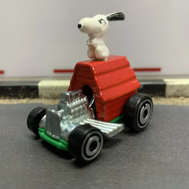 hot wheels snoopy 2020
