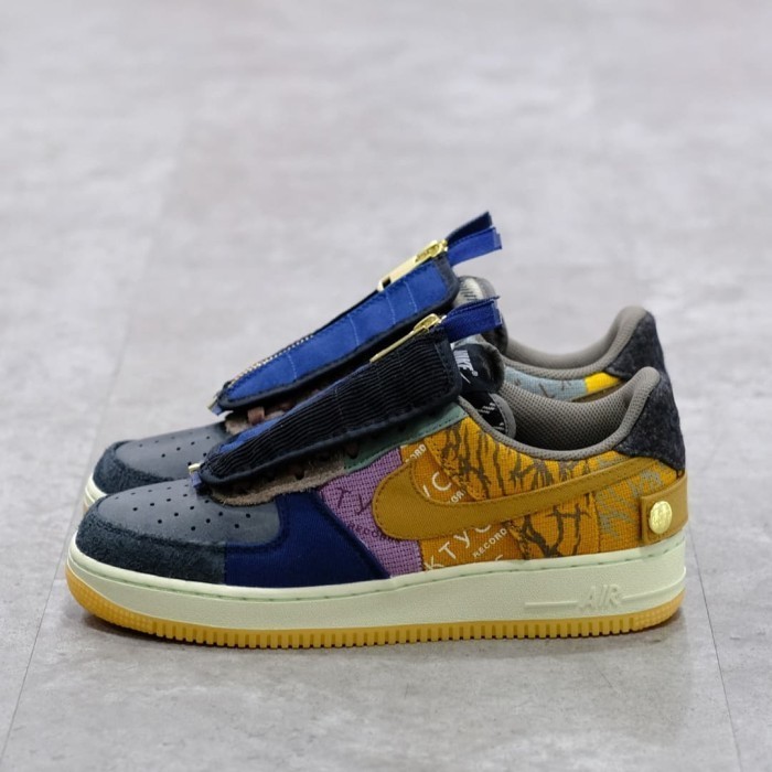 travis air force 1 low