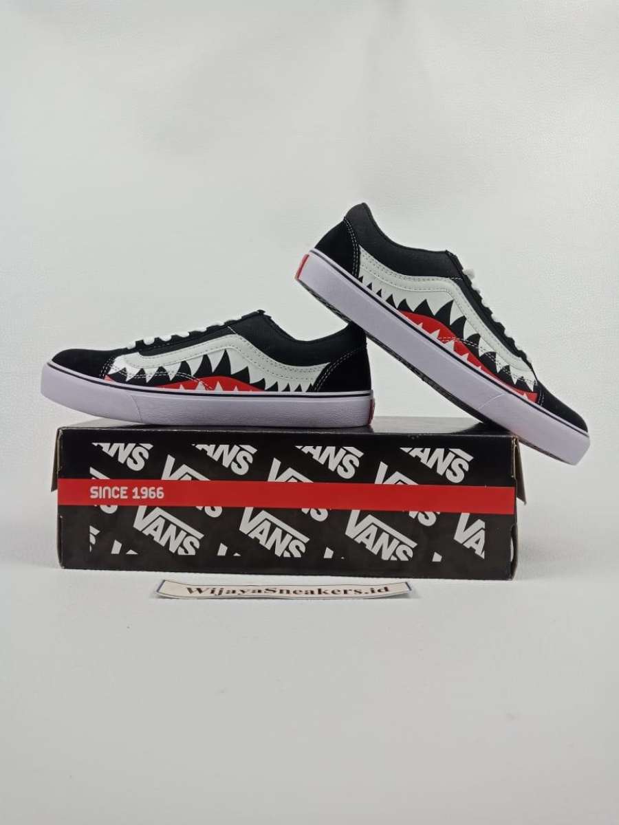 adult shark vans