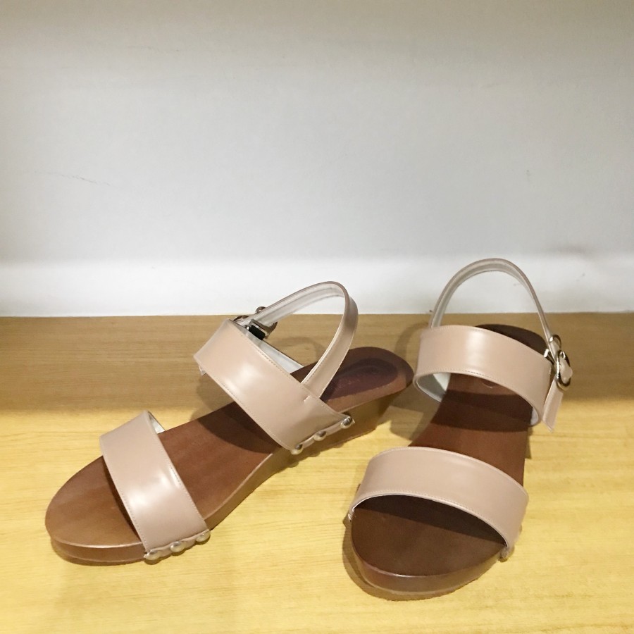 latigo larry clogs