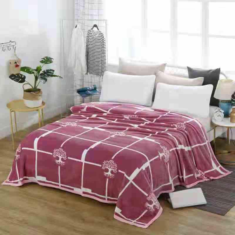 selimut bulu halus motif kembang cantik 230 x 200 impor mural