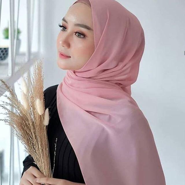 hijab pashmina polos basic diamond warna terlengkap / jilbab pasmina polos basic bahan diamond Hijab pasmina polos sabayan diamond sifon ceruti