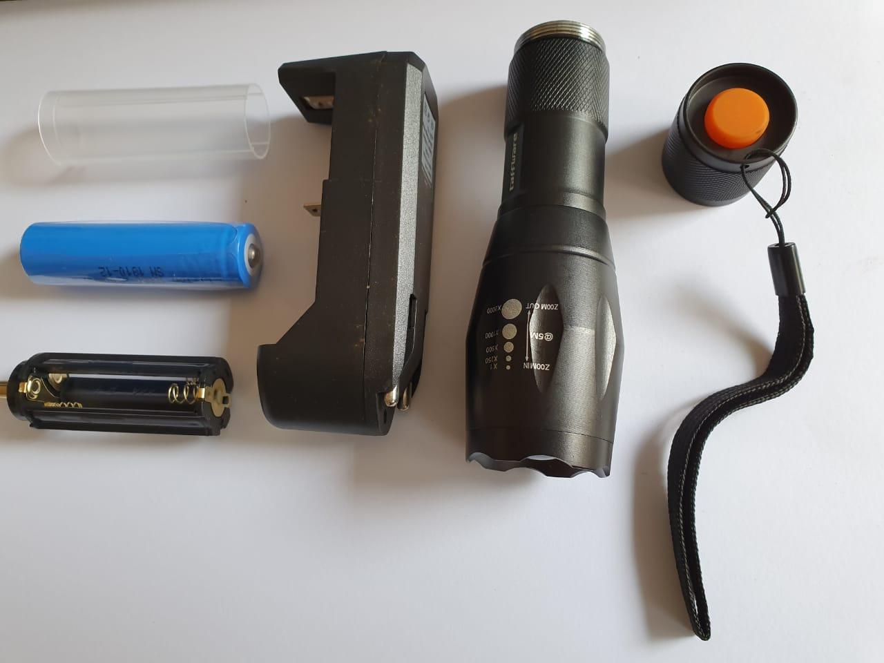 Paket Senter Taffware E17 CREE XM-L 2000 Lumens Battery + Charger + Adapter Battery