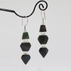 1024-047956u-Anting Batu Coklat Celuk Bali-UKM