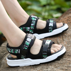 12 Musim Panas Laki-laki SMP Anak Laki-laki Remaja Pantai Sepatu Sandal Musim Panas (Hitam atau Hijau warna Sprei