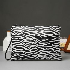 2017 Baru Korea Handbag Pria Tangan Casing Clutch Kulit Paket Messenger Bag (Hitam/Putih)-Intl