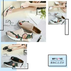 Uwais shoes - Sepatu Slop Kembang D08