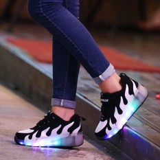 Amart Fashion Korea Wanita dan Pria Luminous Sneakers LED Sepatu Menyala Simulasi Natal Bercahaya Roda Tunggal Skating Sneaker- INTL