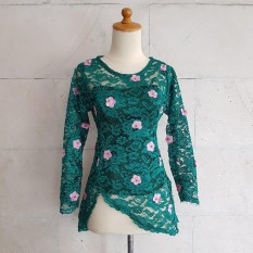 Anggun Busana Kebaya Brokat Bunga Aplik - Hijau