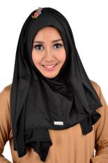 Atteenahijab Hoodie Larissa - Hitam