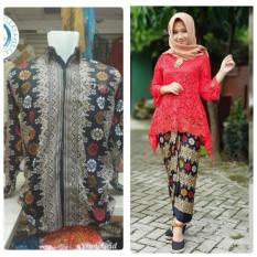 Baju Pasangan / Couple Kebaya Brukat Monalisa ( No Pasmina) + Batik Pria Lengan Panjang Warna Merah ( No Pasmina)