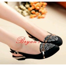 BLACK SUPREME FASHION WANITA