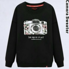 Jaket/Sweater&Cardigan Wanita/Rompi Wanita/Jacket Wanita/Jaket Parasut Wanita/Kemeja Couple Family/Couple Family/Hoodii Couple Family/Jas Pria/Jacket Pria/Sweater&Cardigan Couple/Cardigan Pria/SWEATER CAMERA SWEATER