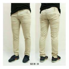 Celana Chino Pria Warna Cream