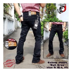 CELANA JEANS CUTBRAY HITAM