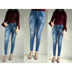 celana jeans wanita robek pakai puring