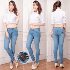 celana jeans wanita/cewek biru muda skiny murah