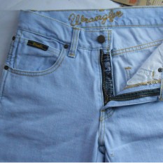 Celana jeans wrangler - Fit reguler / Standar - Biru Muda