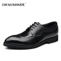 Chengyuan Pria Motif Kulit Ular Pointed untuk Sepatu Pantopel Kulit Sepatu Pria (Hitam)