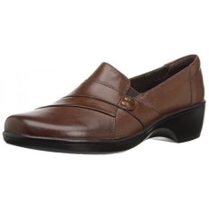 Clarks Womens Mungkin Marigold Slip-On Loafer, Brown Smooth, KAMI-Internasional