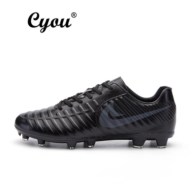 Cyou New Arrival Plus Size EUR 37-49 Mens Short Nail Training Football Shoes High Quality Comfortable For Men Kasut Bola Sepak Lelaki (Black) - intl