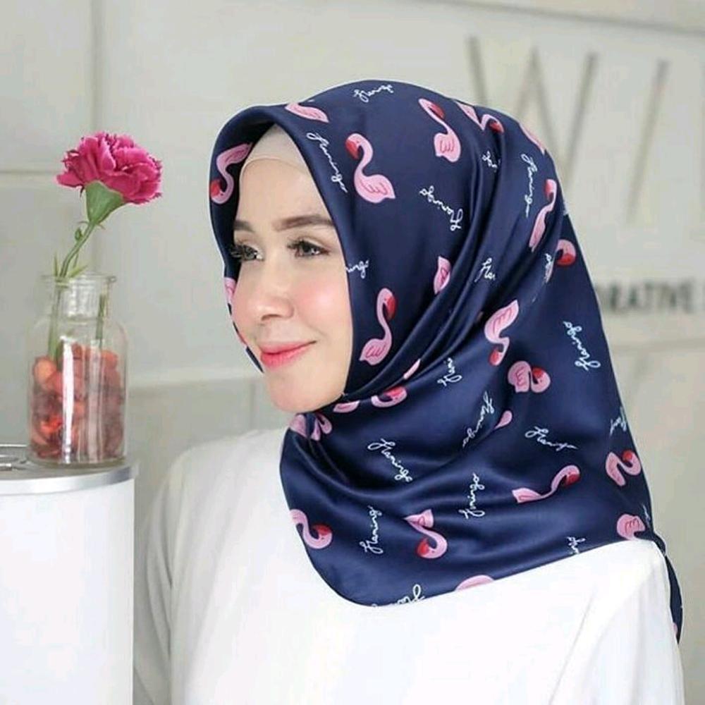 Baby Talk Club El Hijab Jilbab Segi Empat Maxmara Premium Flamingo - Kerudung Jilbab Segi Empat Fashion Muslim Hijab Jilbab Segiempat Syari Khimar Motif Pashmina Motif Flamingo Hijab Modern Hijab Kekinian Hijab Daily Selebgram Hijab Pesta