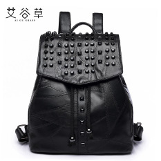 Eropa Dan Amerika Gaya Punk Paku Keling Tas Wanita Kulit Domba Tas Ransel (Hitam)