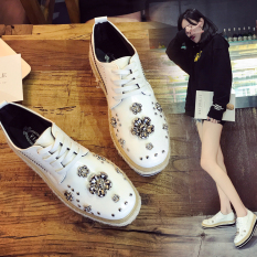 Eropa Station Kulit Paten Perempuan Sol Tebal Sepatu Penambah Tinggi Platform Sepatu (Putih Putih)