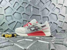 Fashion Breathable Running Shoes Gel Lyte III Slow Running Sneakers Men''s and Women's size 36-45 Casual Sports Footwear H7R6L-9676 (Grey/Red) - intl
