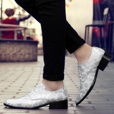 Busana Pria Pola Kulit Ular Kulit Rendah Memotong Sepatu Luxury Genuine Leather Sepatu (Perak)-Intl
