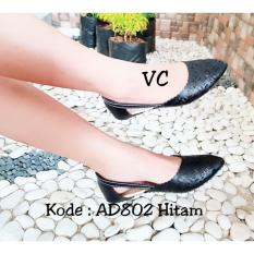 Flat Shoes Laser Tali Samping AD802 Hitam