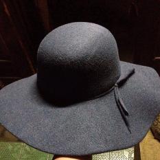 Floppy Hat Topi Pantai Warna Hitam