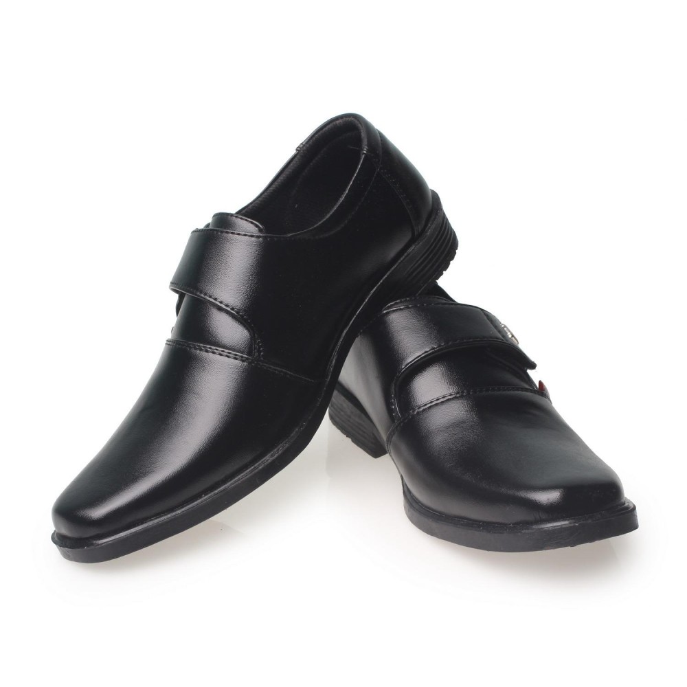 Footage Sepatu Formal Pantofel  Pria 04