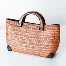 Tas Pantai Gadis Mori Rotan Tas Besar Gagang Kayu (Bumi Emas Kecil (Menutupi Kaki) 30*10*18)