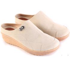 Garsel Sepatu Sandal Flat Selop  Bustong Trendy Wanita - Cream