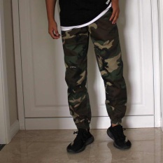 Gaya Jepang Slim Laki-laki Kaki Kecil CELANA JOGGER Celana Army (Kamuflase Hijau-Bahan Kaku Model Lebih Baik)