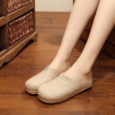 Gaya Romans Linen untuk Pria atau Wanita Melalui Memakai Sepatu Besar Her (Bagian Bunga Merah)