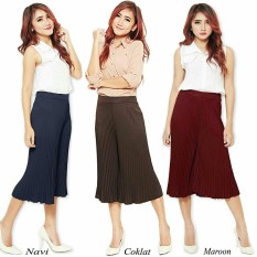 Glow Fashion Celana kulot plisket pendek wanita jumbo short pant Afifah – maroon
