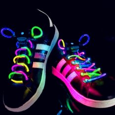 Gracekarin LED Olahraga Sepatu Tali Sepatu Blitz Ringan Cahaya Tongkat Tali Tali Sepatu-Internasional