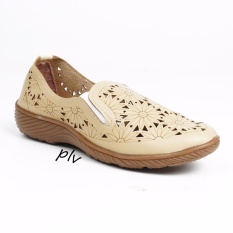 Pluvia - Grivera Sepatu Flat Shoes Wanita Terbaru Laser B20 - Cream