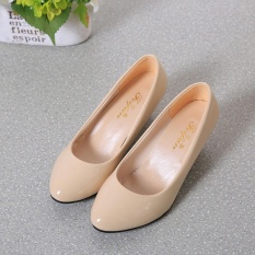 Hanyu Baru Busana Wanita OL Karir Rendah Tumit Runcing dengan Mulut Dangkal Sepatu Kulit Pendudukan Wanita Sepatu Tunggal Pumps (Beige) -Intl