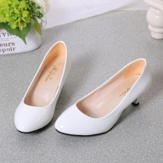 Hanyu Baru Busana Wanita OL Karir Rendah Tumit Runcing dengan Mulut Dangkal Sepatu Kulit Pendudukan Wanita Sepatu Tunggal Pumps (putih) -Intl